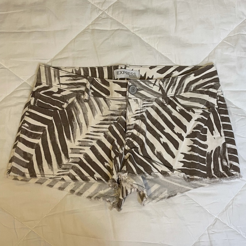 Express Print Shorts